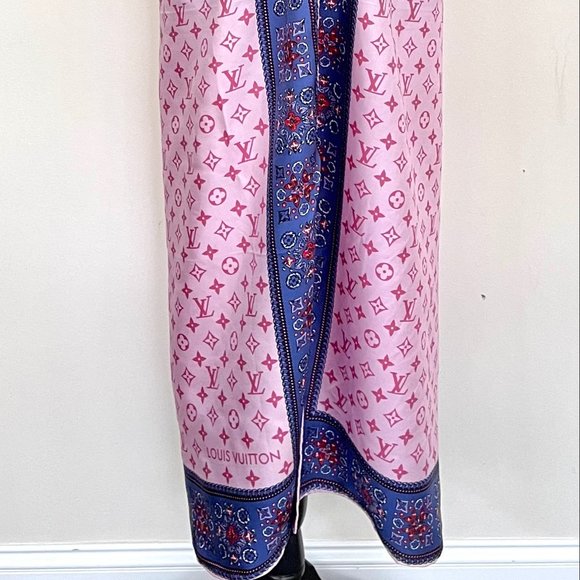 Louis Vuitton Wrap Monogram Logo Oversize Square Barbie Pink Silk Scarf - Picture 9 of 15